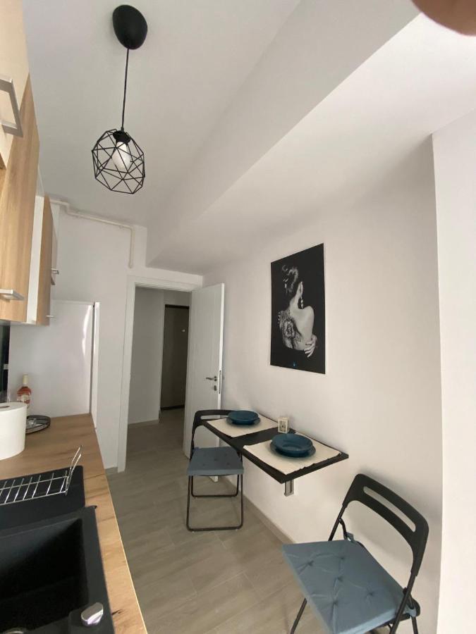 Garsoniera In Complex Rezidential Leilighet Bucureşti Eksteriør bilde