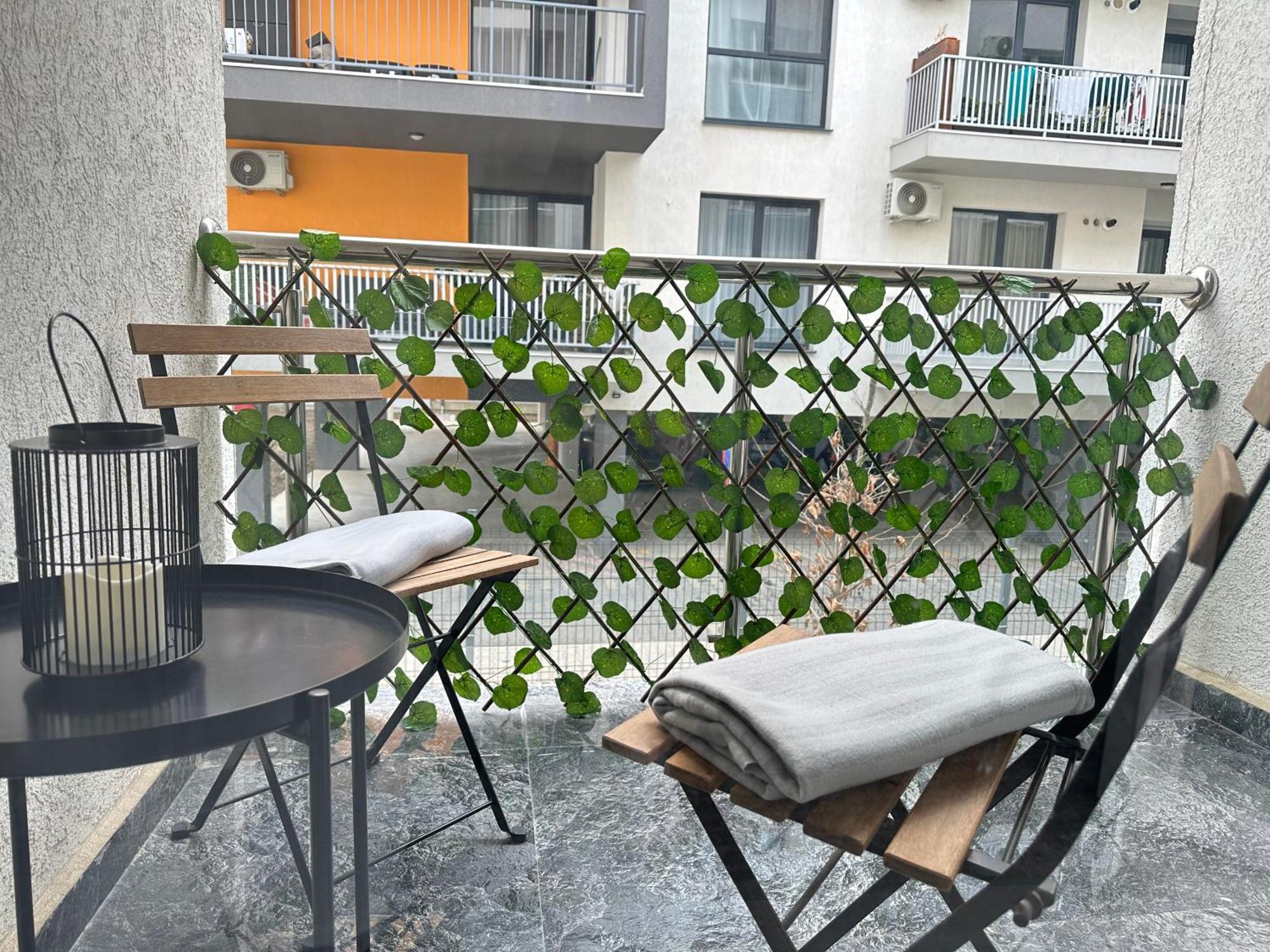 Garsoniera In Complex Rezidential Leilighet Bucureşti Eksteriør bilde